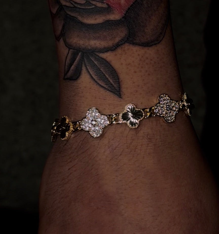 Clover bracelet