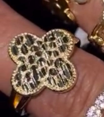 Clover Nugget Ring