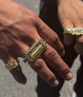 Last supper double finger